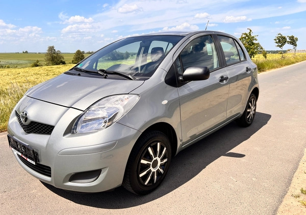 Toyota Yaris cena 14900 przebieg: 169000, rok produkcji 2009 z Jarocin małe 67